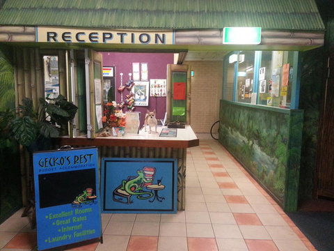 Gecko's Rest Budget Accommodation & Backpackers - Accommodation Main Beach 1