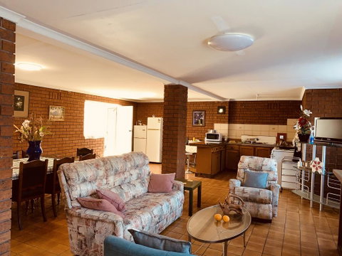 Gertz Home - Accommodation Main Beach 1
