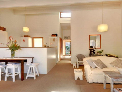 Gibraltar Getaway - Cute, Comfortable & Close To Town - Accommodation Main Beach 0