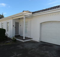 Glenelg Holiday Apartments-Colonial Square - Accommodation Main Beach