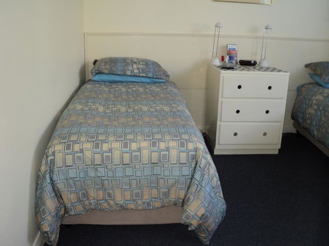 Glenelg Sea-Breeze - Accommodation Main Beach 1