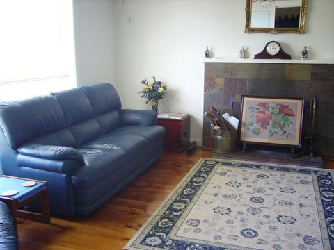 Glenelg Sea-Breeze - Accommodation Main Beach 0