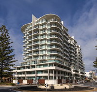 GlenelgApt - Accommodation Main Beach
