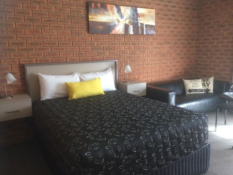 Glider City Motel Benalla - Accommodation Main Beach 2