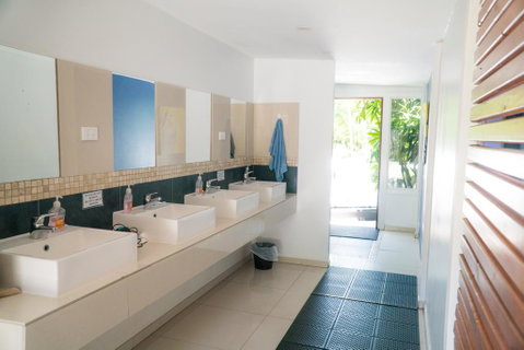 Globetrotters International - Accommodation Main Beach 2