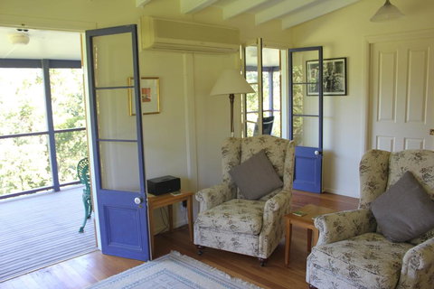 Glocca Morra Cottage - Accommodation Main Beach 1