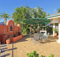 Golden Cane Bed  Breakfast - Accommodation Main Beach