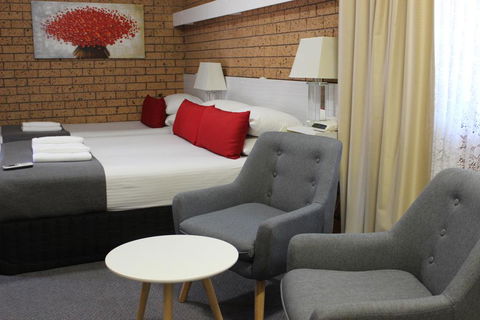 Golden Harvest Motor Inn Moree - Accommodation Main Beach 0