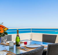 Golden Sands Beach Apartment - Accommodation Main Beach