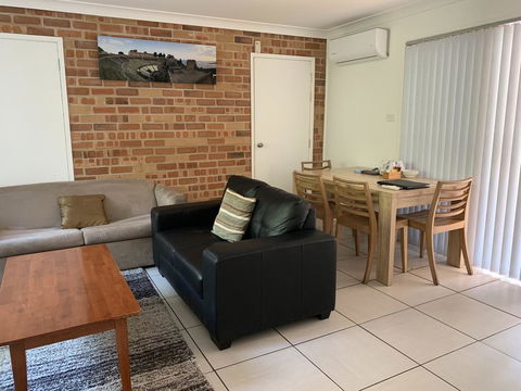 Golf View Motel - Accommodation Main Beach 2