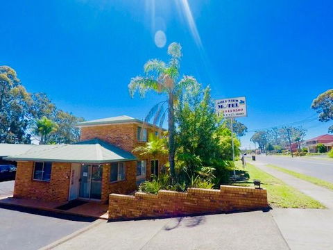 Golf View Motel - Accommodation Main Beach 0