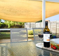 Goolwa Blue Escape - WiFi - Pet-Friendly - Accommodation Main Beach