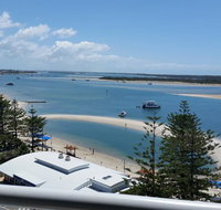 Grand Hotel Ocean view Apartment Labrador - Accommodation Main Beach