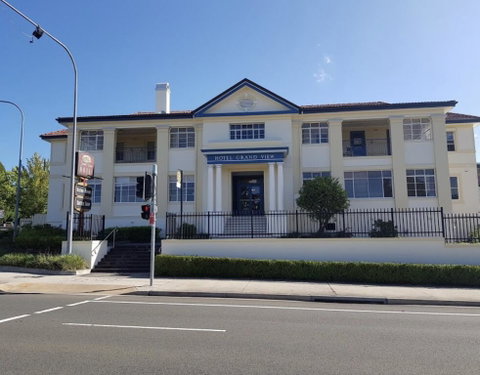 Grand View Hotel - Accommodation Main Beach 2