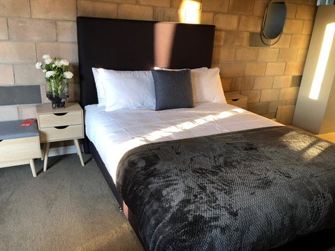 Granite Belt Cabins - Accommodation Main Beach 1