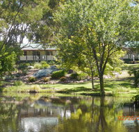 Granite Gardens Cottages  Lake Retreat - Accommodation Main Beach