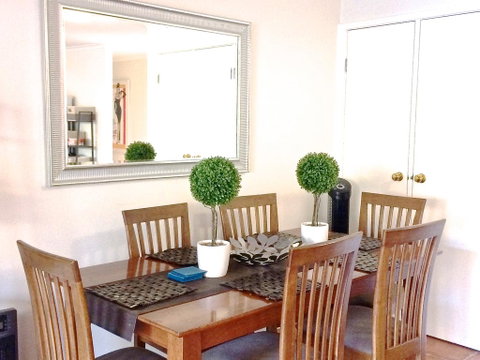 Great For Families.Pool & Kitchen - Accommodation Main Beach 0