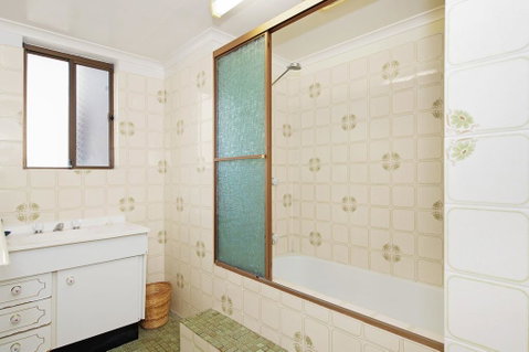 Great Location Close To Waterfront, Shops, Restaurants And Cafes. - Accommodation Main Beach 3