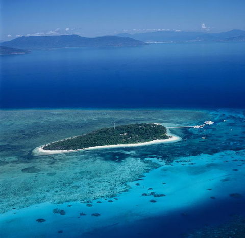 Green Island Resort - Accommodation Main Beach 2