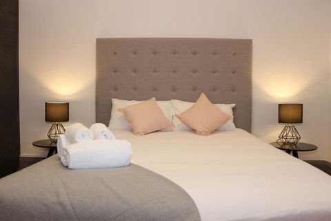 Guildford Hotel - Accommodation Main Beach 3