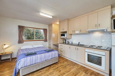 Gundagai Cabins & Tourist Park - Accommodation Main Beach 1