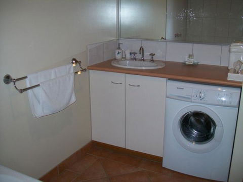 Halls Gap Valley Spa Lodges - Accommodation Main Beach 1