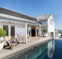 Hampton's Retreat Family friendly water views close to beach with heated pool - Accommodation Main Beach