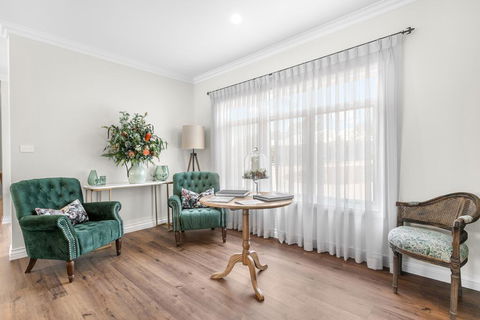 Hamptons On Figtree - Accommodation Main Beach 1