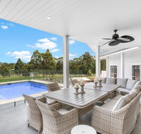 Hamptons on Figtree - Accommodation Main Beach