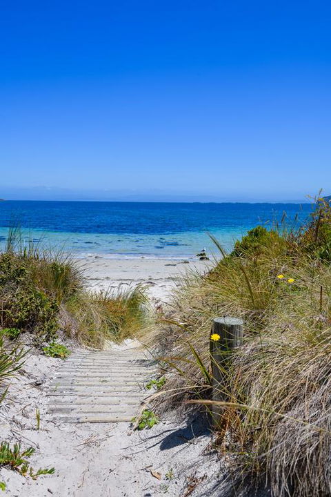 Harpers On The Beach - Accommodation Main Beach 3