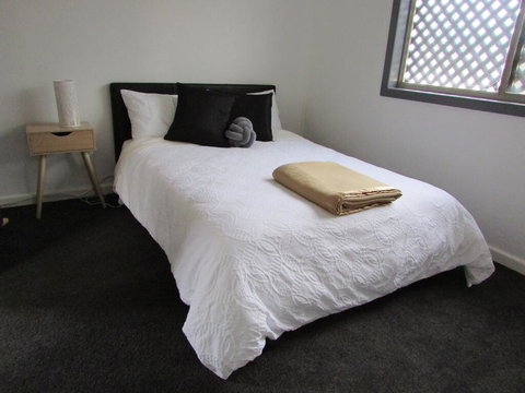 HEATHCOTE SHIRAZ COUNTRY STAYS - Accommodation Main Beach 3