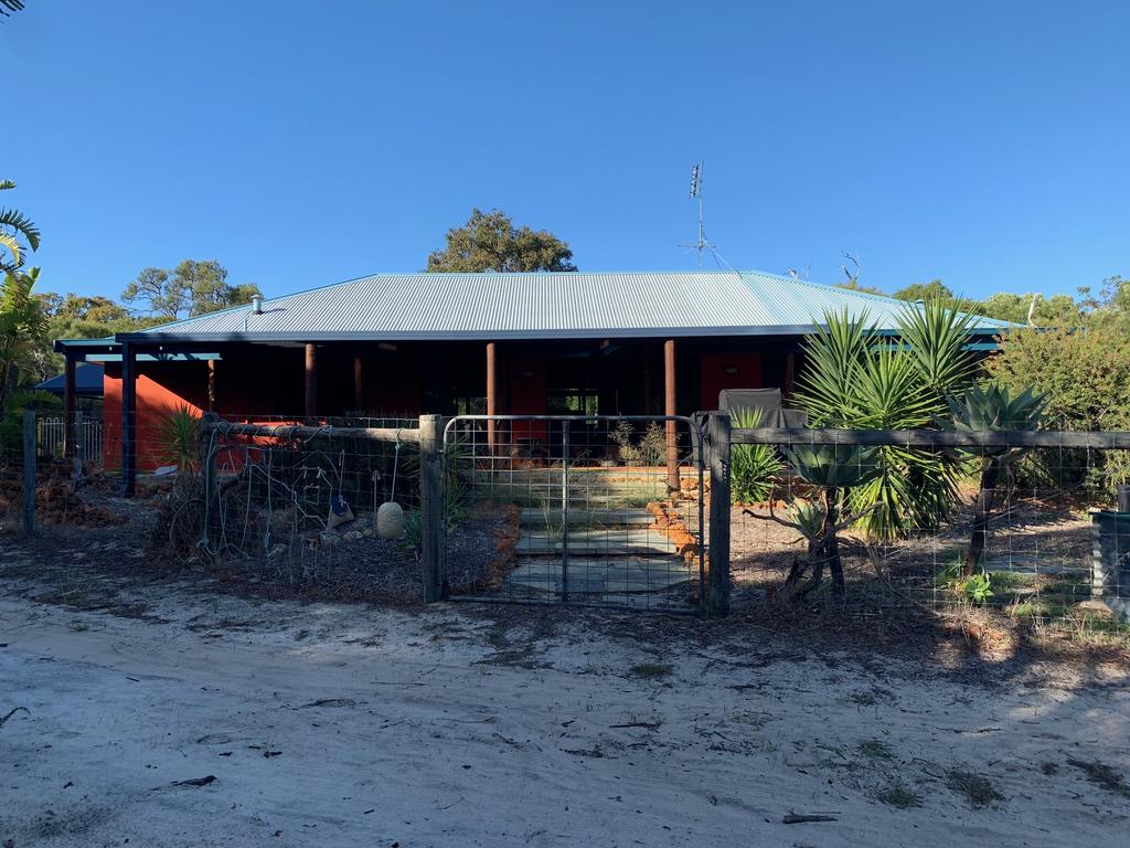  Accommodation Main Beach