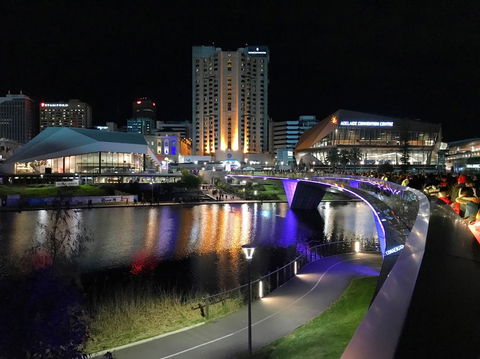 Hello Adelaide Motel And Apartments - Accommodation Main Beach 0