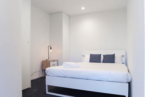 Heyday Apartment - West Melbourne - Accommodation Main Beach 3