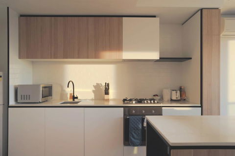 Heyday Apartment - West Melbourne - Accommodation Main Beach 1