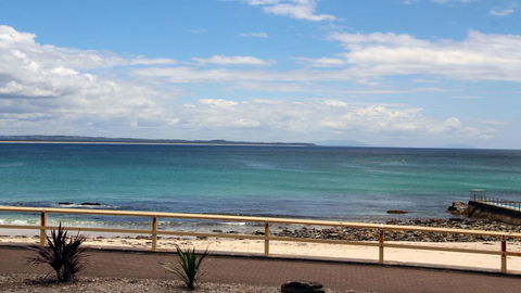 Hibiscus Court 3 - Forster Main Beach! - Accommodation Main Beach 3