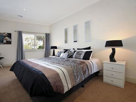 Hidden Gem In Cafe Strip! Chadstone + King Bed - Accommodation Main Beach 3