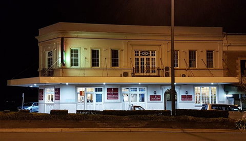 Highlands Hotel - Accommodation Main Beach 0