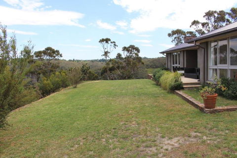 Highview - Accommodation Main Beach 2