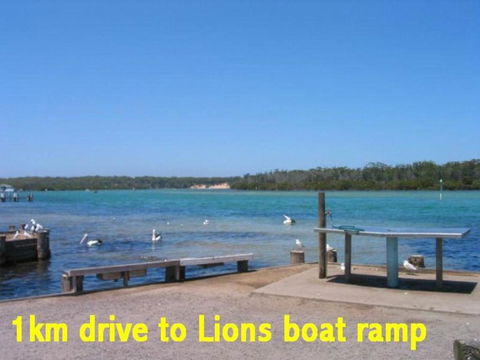 Hill Top Water And Bush Views - Accommodation Main Beach 1