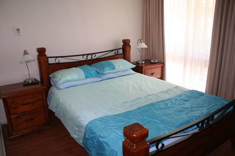 Hillarys Holiday Home - Accommodation Main Beach 2