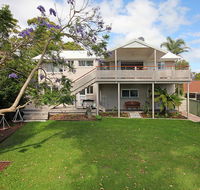 HILLTOP HAVEN in MOLLYMOOK - Accommodation Main Beach