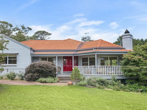Hillview Cottage - Classic Country Comfort And Charm - Accommodation Main Beach 0