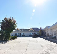 Hillview Motel - Accommodation Main Beach