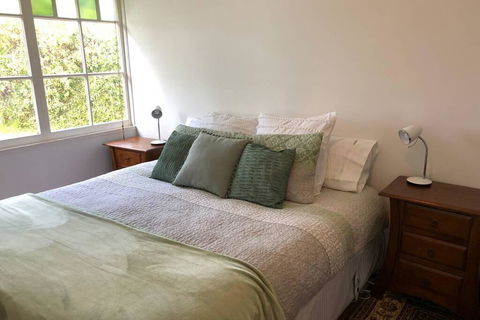 Hobart Beach Front Cottage - Accommodation Main Beach 3