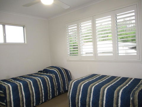 Holiday In Style - Hervey Bay - Accommodation Main Beach 2