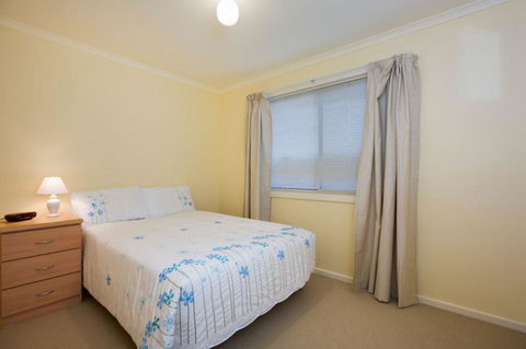 Holidays At Hollydene - Accommodation Main Beach 1