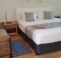Holland Park Motel - Accommodation Main Beach