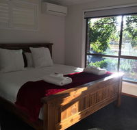 Holly House BnB - Accommodation Main Beach