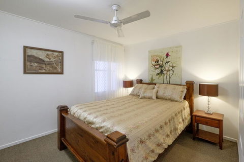 Home At Southside Central - Accommodation Main Beach 3